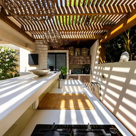 Myrtes - 220m2 Piscine Cuisine Salon Ext Sunset * Mandelieu