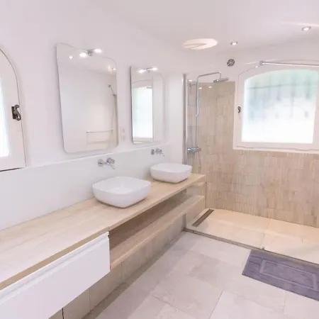 Villa Myrtes - 220m2 Piscine Cuisine Salon Ext Sunset Mandelieu
